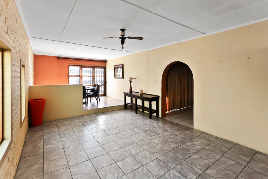 To Let 4 Bedroom Property for Rent in Beacon Bay Eastern Cape